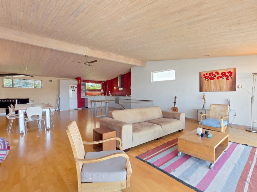 To Let 2 Bedroom Property for Rent in Vredehoek Western Cape